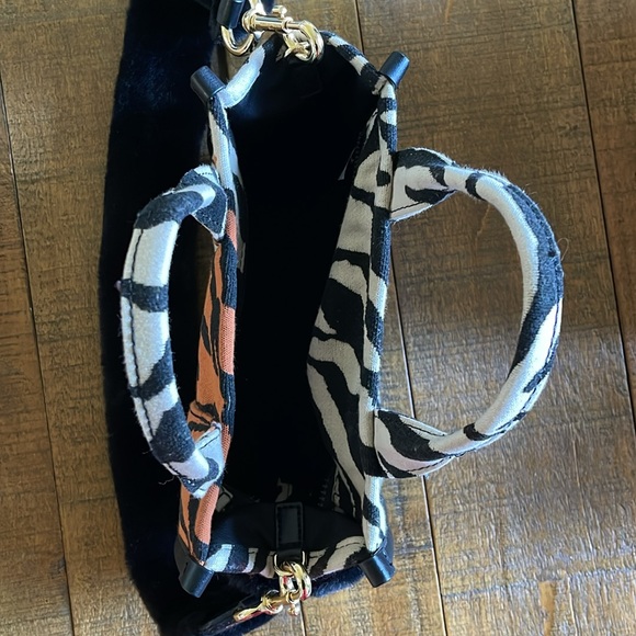 Marc Jacobs Tote - Picture 5 of 7